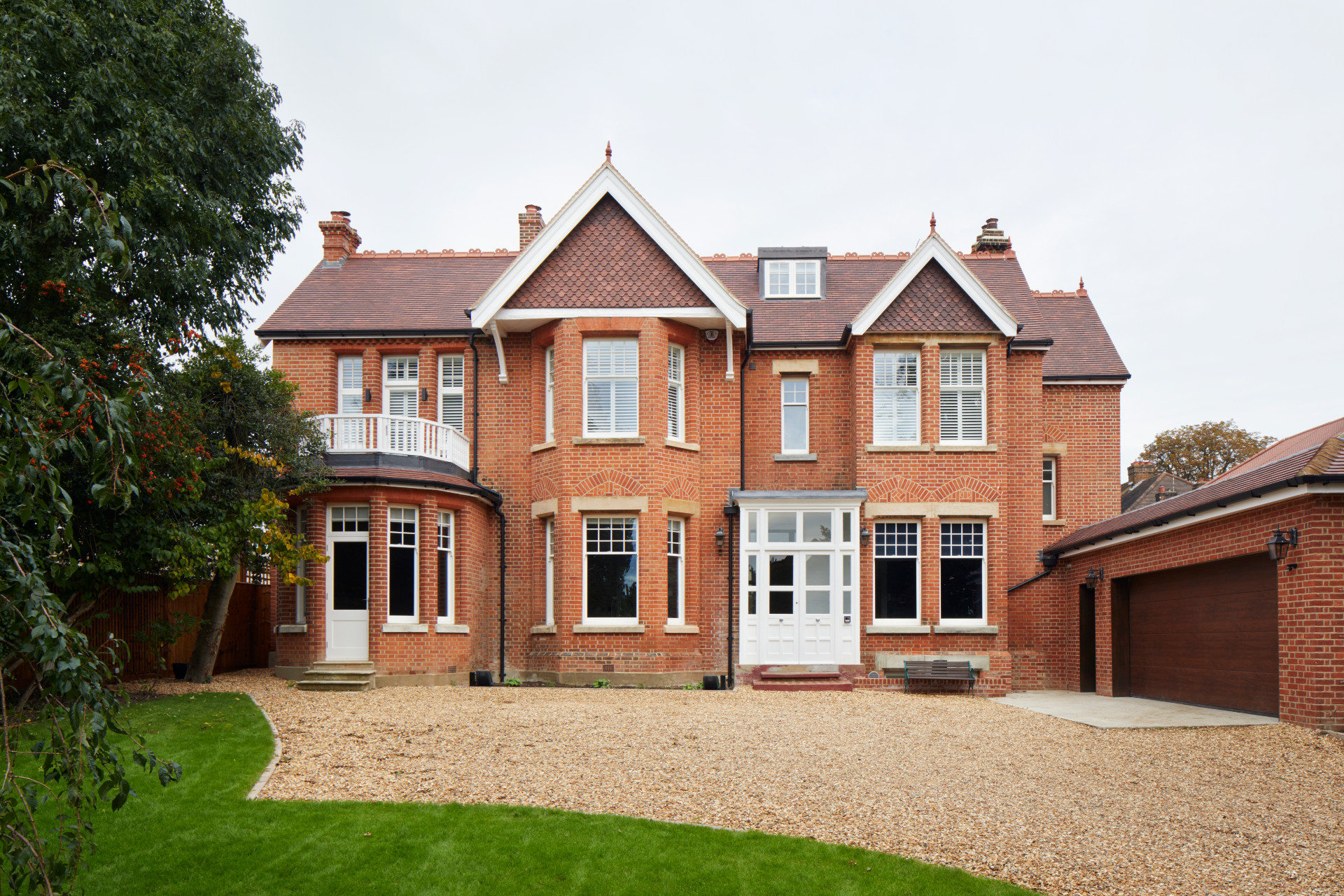 wimbledon-villa-exterior-front-elevation